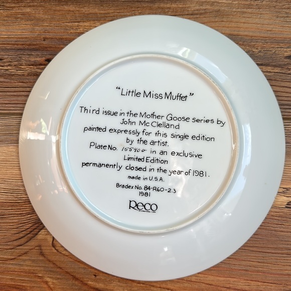 💖Vintage 1981 McClelland “Little Miss Muffet” hand painted plate - Picture 3 of 3